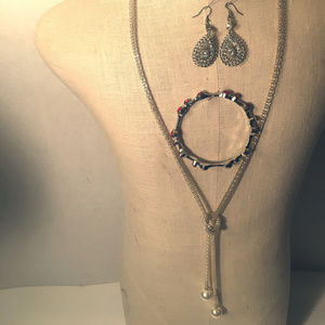 Silver tone necklace set